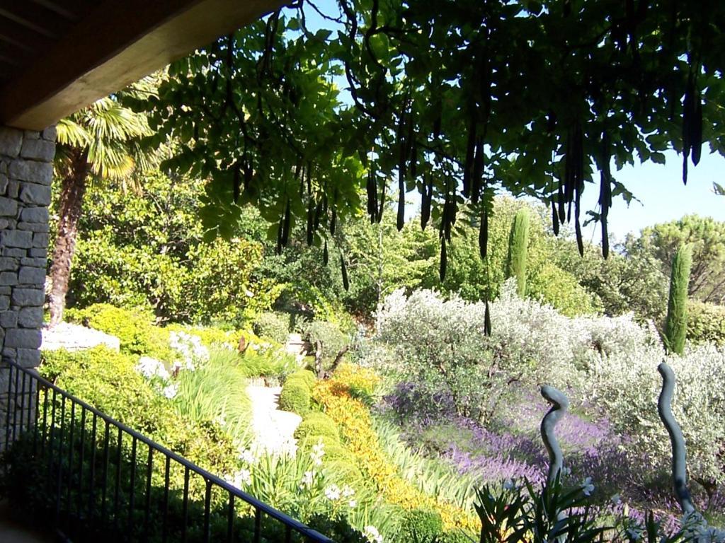 Lou Granos Bed and Breakfast Gordes Exteriör bild