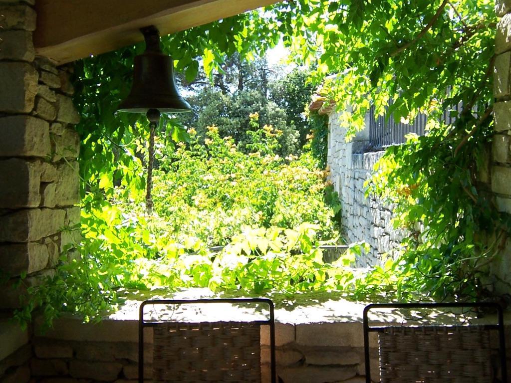 Lou Granos Bed and Breakfast Gordes Exteriör bild