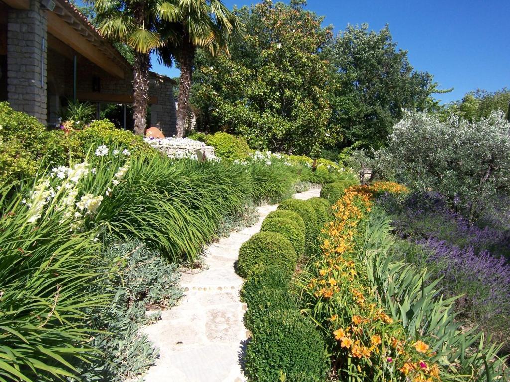 Lou Granos Bed and Breakfast Gordes Rum bild